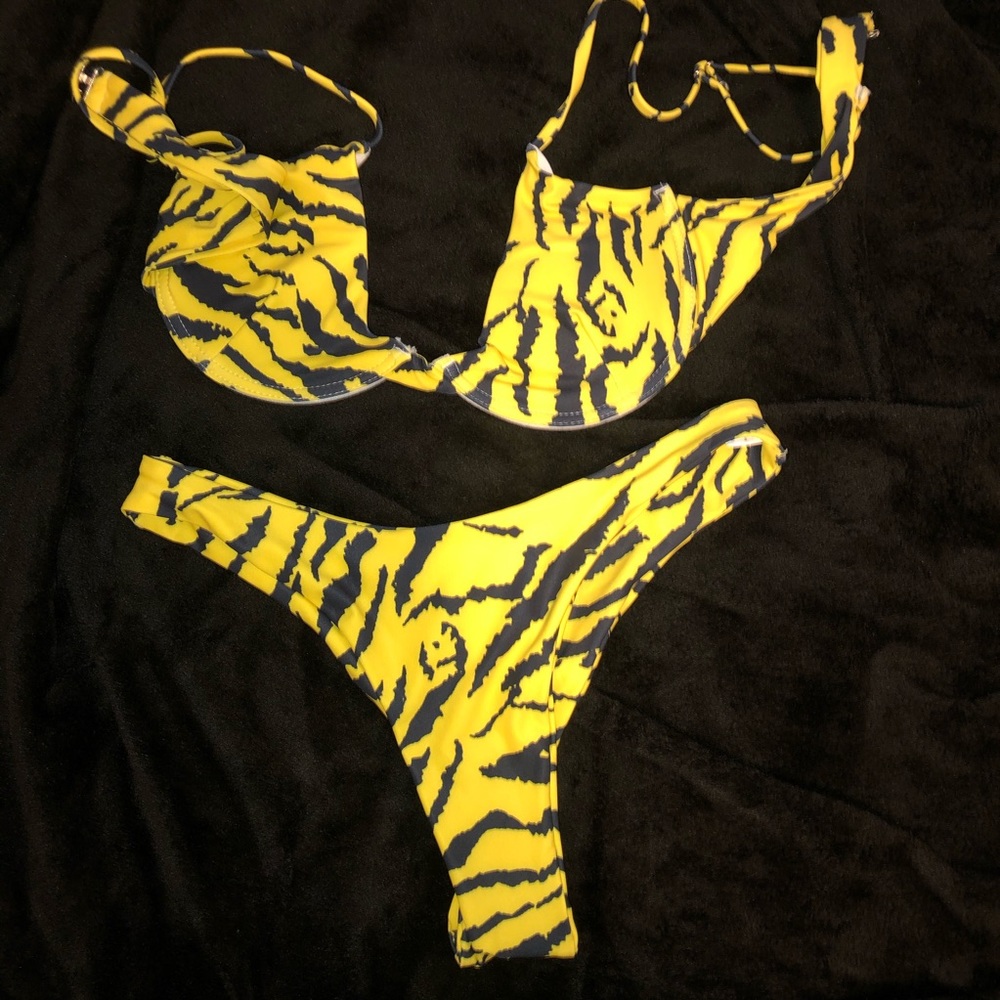 NWOT Animal Print Bikini 🐾
